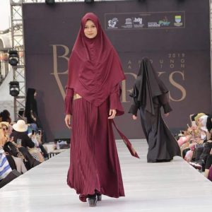 Rosmala Syari Muslim Fashion_Red Series