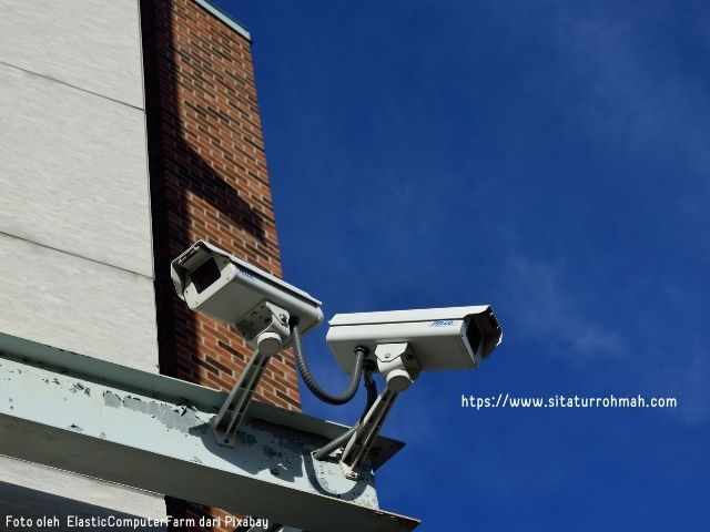 Kamera pengintai untuk keamanan rumah