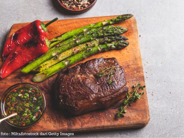 cara menyimpan daging sapi di kulkas dengan benar